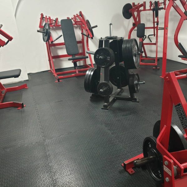 Gummimatten Fitnessstudio Geräte schwer